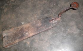படிமம்:Coconut-scraper-jaf.jpg