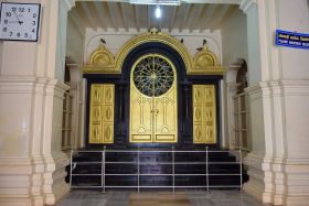 படிமம்:Vadalur sabai.JPG
