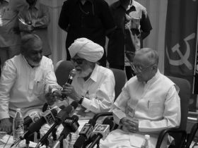 படிமம்:Cpmcongress1316.JPG