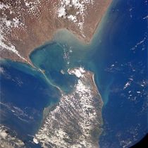 படிமம்:AdamsBridge02-NASA.jpg
